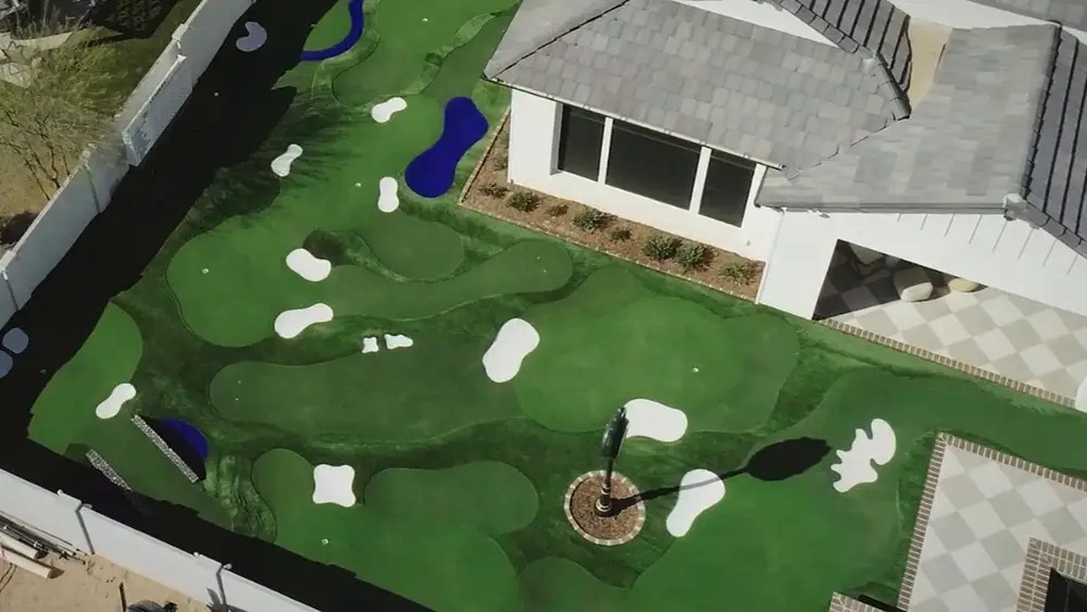 Mẫu thiết kế sân vườn kèm sân Golf