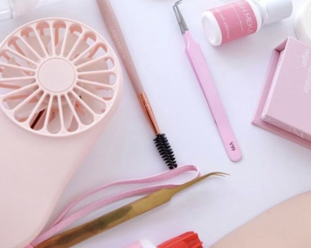 why-mini-lash-fan-wholesale-are-the-latest-must-have-beauty-tool-4